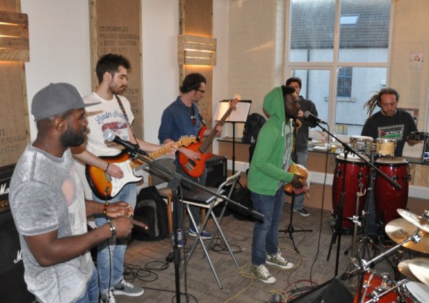 SheffieldStar's tweet photo. Sheffield bands to rock out in aid of refugees at charity gig...
https://t.co/Sr3NBifxJa
#SYRK https://t.co/5ZQlqn3R8l