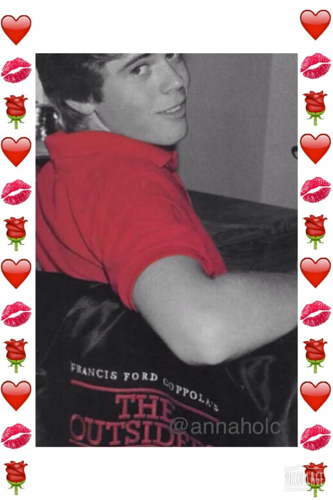 HAPPY BIRTHDAY TOMMY!! You are my favorite actor. Staying gold since 1966. Have a great day 