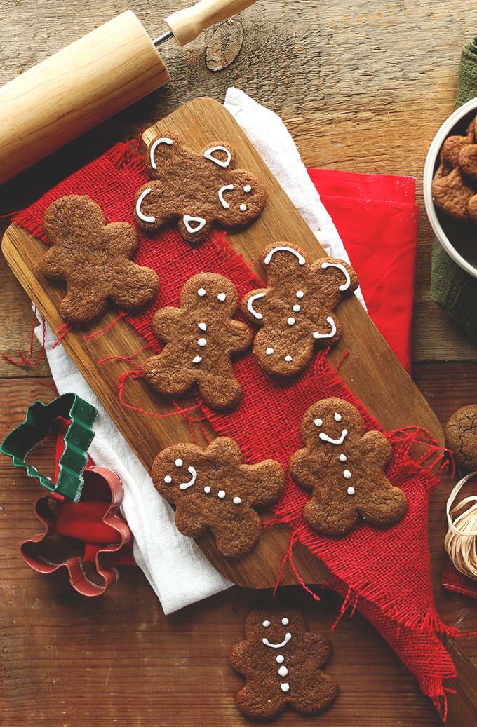 The one thing better than making gingerbread men cookies is eating them 😋. #vegantreats goo.gl/lwBNIc