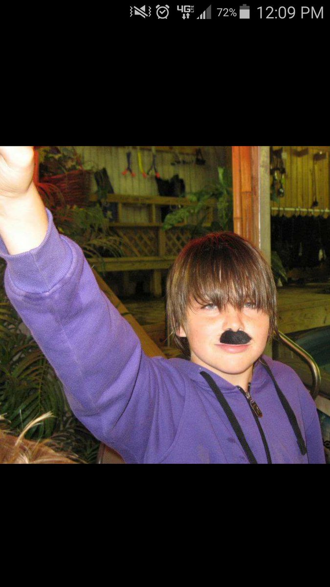 rickitywrecked_'s tweet photo. @benschlap @BebberChris @RuthieEdmonds  when u tryna kill da jews but ur haircut says u tryna kill urslf https://t.co/X5WvjuJMh9