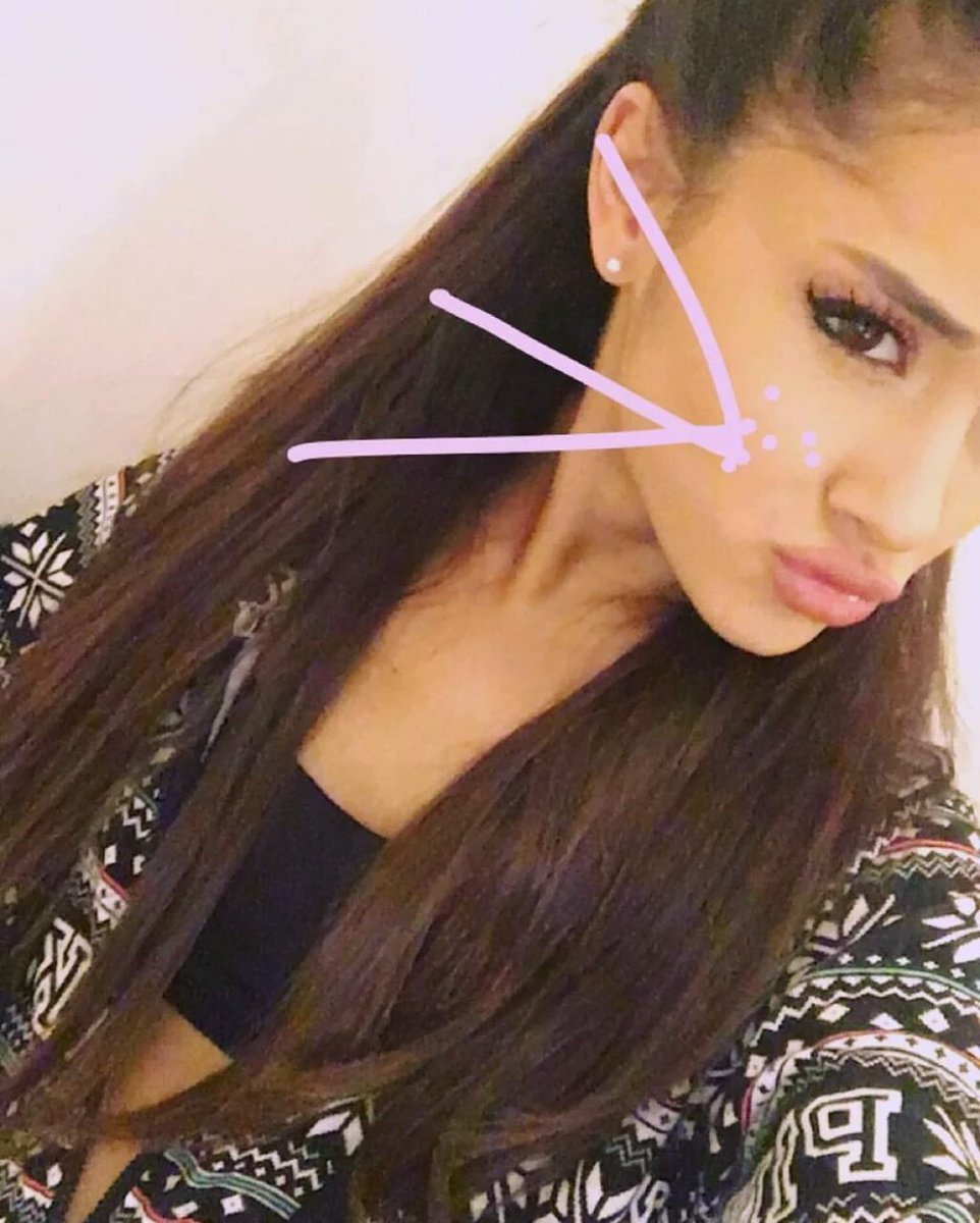 ArianatorFamiIy's tweet photo. Cute new photos 💕💓 https://t.co/3W8g4GtWor