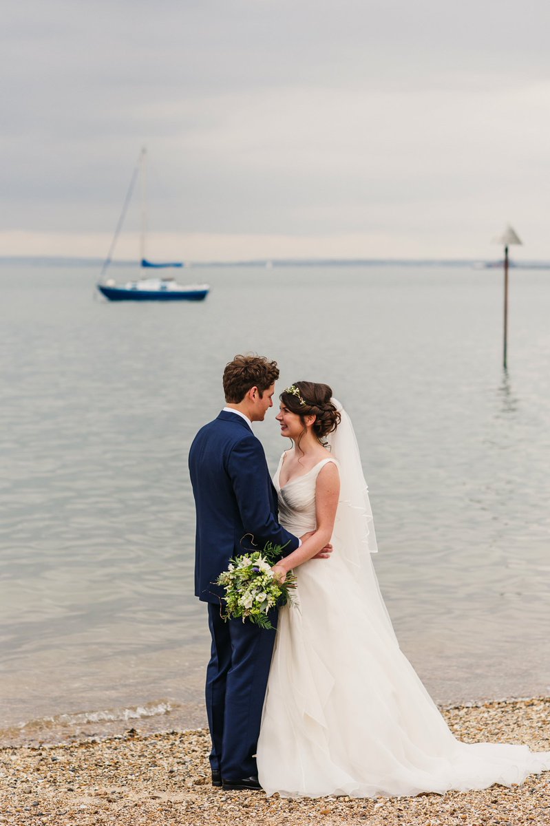 RockMyWedding's tweet photo. We're off to coastal Essex for a woodland wedding at @thelawnuk with blooms from @LilyandMay https://t.co/TTVMAtpzG0 https://t.co/ep3ZtzGtzP