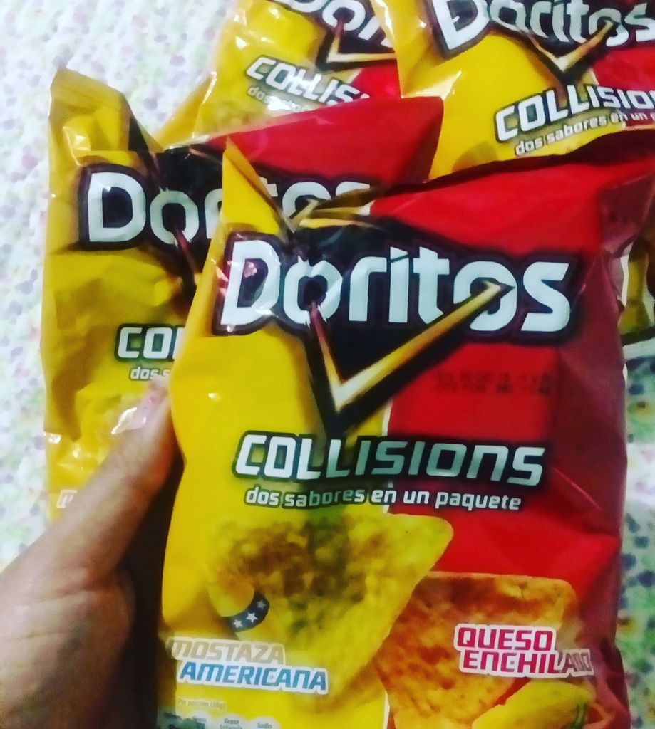 Evil__Blue's tweet photo. Cómo cuándo @DoritosCol te sorprende con ésta delicia. #DoritosCollisions 😋 https://t.co/2XgMFVEsVo