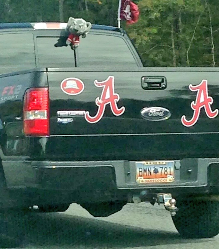 mybluehumor's tweet image. Not as uncommon as you may think. Cheering for your conference is gross
#MixedMessage

@SEC_Exposed @Atlantasportguy