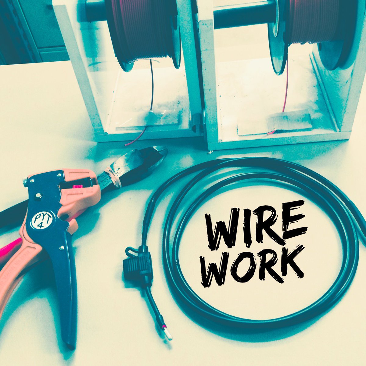 Ultracoolfl's tweet photo. Wiring can be tedious, BUT it is imperative that it is done correctly! #ultracoolfl #harleydavidson #wirework https://t.co/CQBDV7Uzoo
