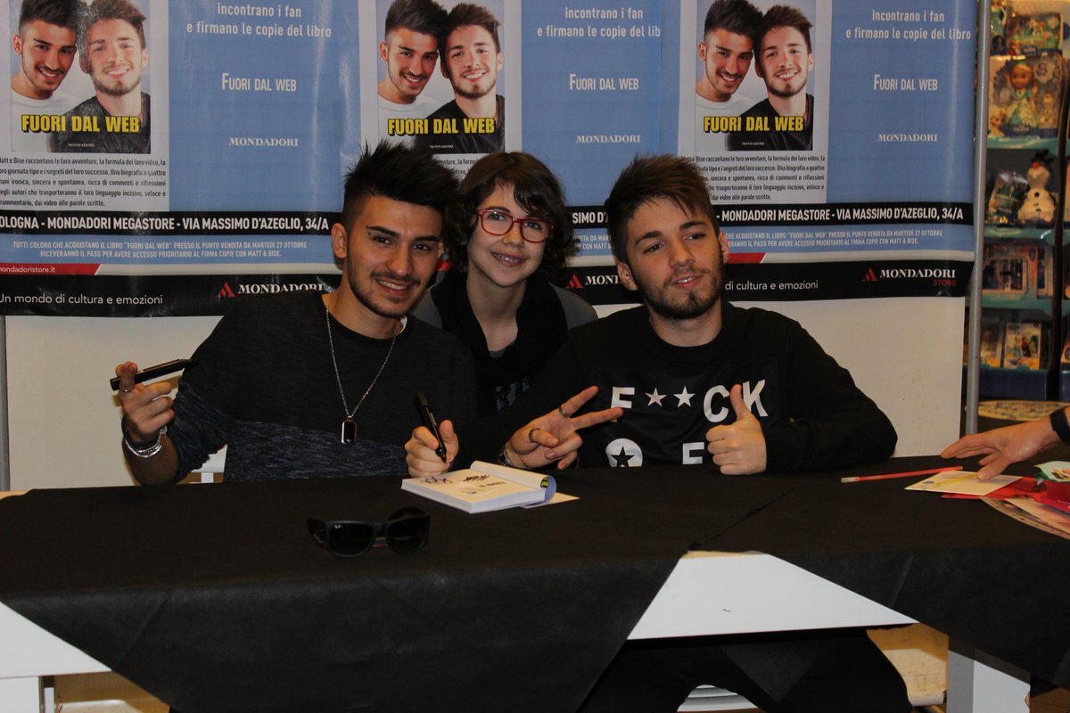 aury_art's tweet photo. Mi mancate❤ @ValeBise @MatteoPelusi https://t.co/aWLEYDNa4K