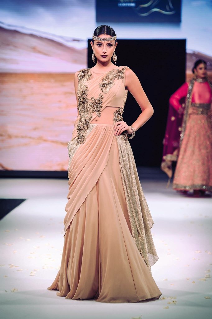 AsianaTV's tweet photo. #ABS2015: @FusionCoture's 2016 collection featured contemporary cuts oozing with red carpet glamour https://t.co/IVCw0OyJbI