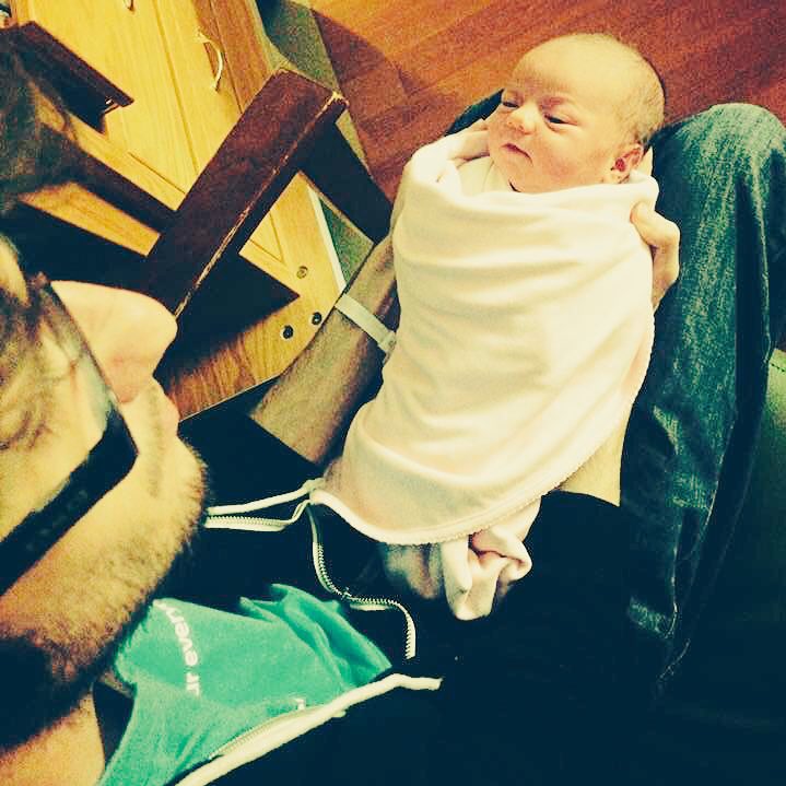 MatthewPate's tweet photo. Welcomed to the world at 6:04AM on 12/06/15, 7 lbs and 20 inches. Thanks to the staff @StDavidsWCT @rwgdocs https://t.co/K4aFMKwuI5