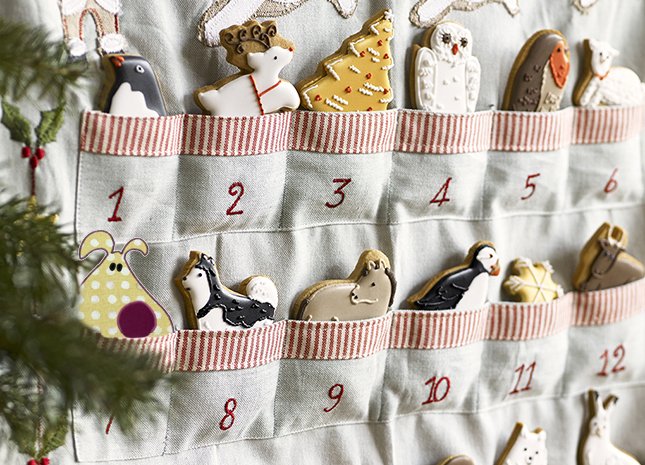 Адвент календарь в германии. Адвент уточки. Немецкие подарки на новый год. Адвент городок. Адвент художницы.