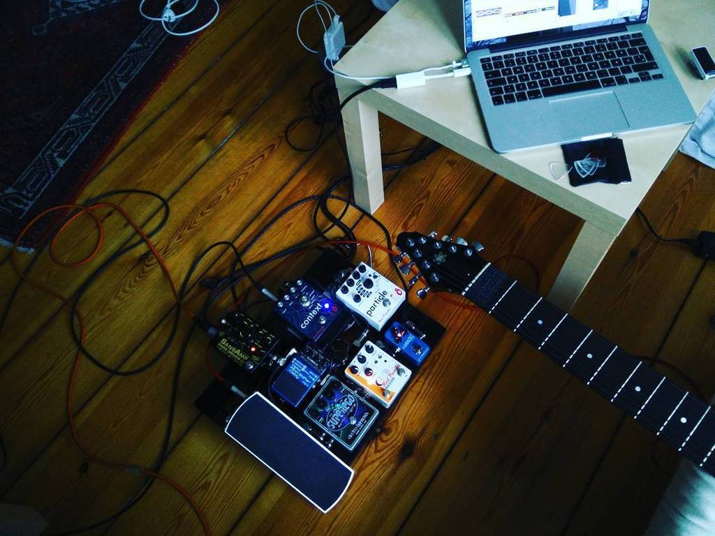 eeeskildsen's tweet photo. Recording some soundscapes for @chrisherboffiziell #ambientguitar #redpandafriends #redpandaraster #redpandaparticl… https://t.co/e8WUJX0h12