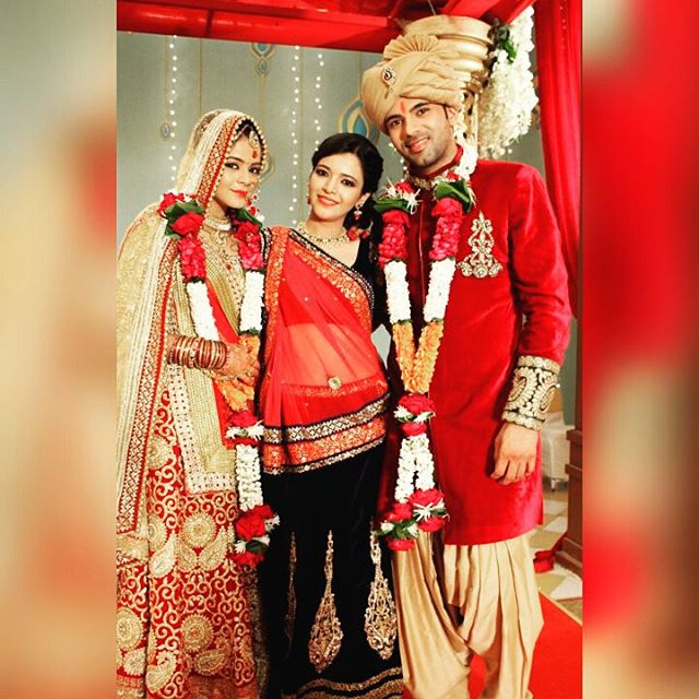 jigyasasingh_fc's tweet photo. Throwback #ThapkiDulhan @jatsabina @Ankitbathla10 @imJigyasaSingh https://t.co/KXnW4sWbYf