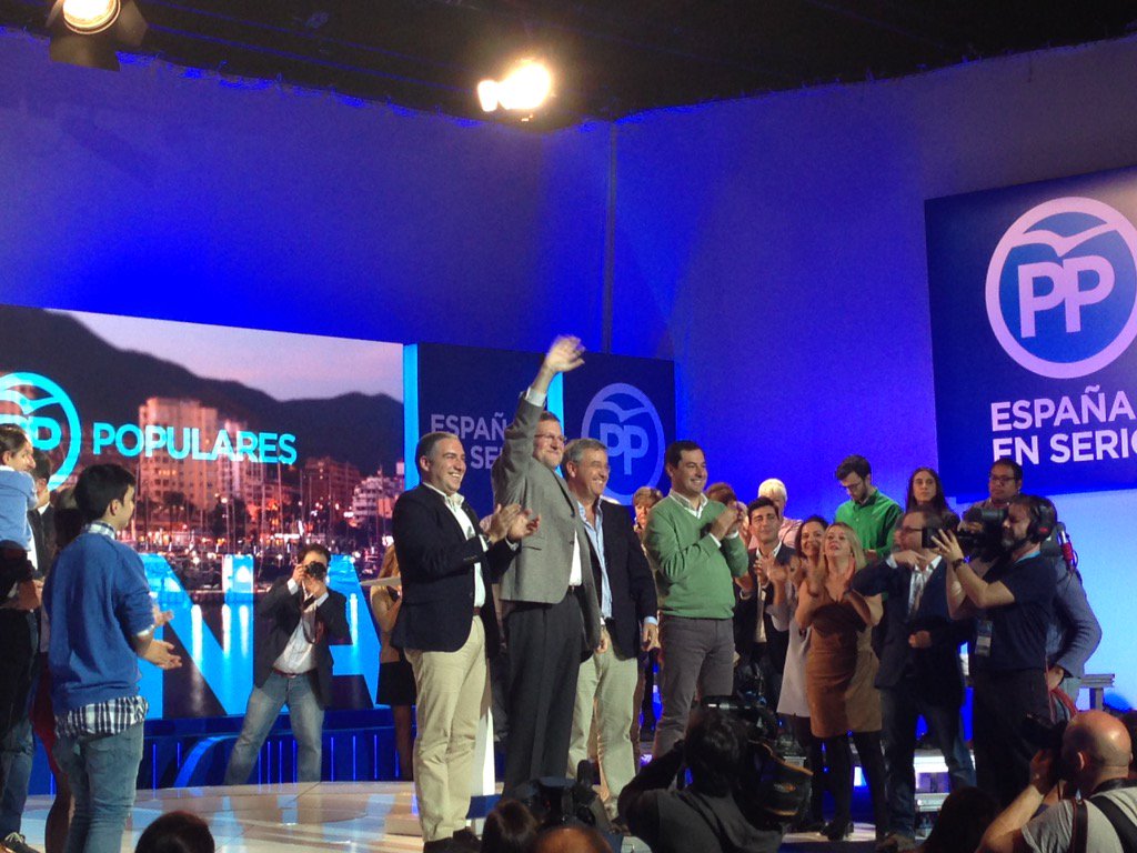 JMGarciaUrbano's tweet photo. Gracias @marianorajoy por venir a Estepona. España debe seguir con un gobierno seguro y estable de la mano de Rajoy https://t.co/VfuxQEqdIu