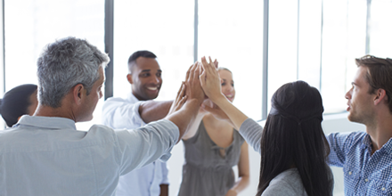 Source_UX's tweet image. Make sure top talent #staff stay with you, here’s how: qoo.ly/6yud6 
 #HR