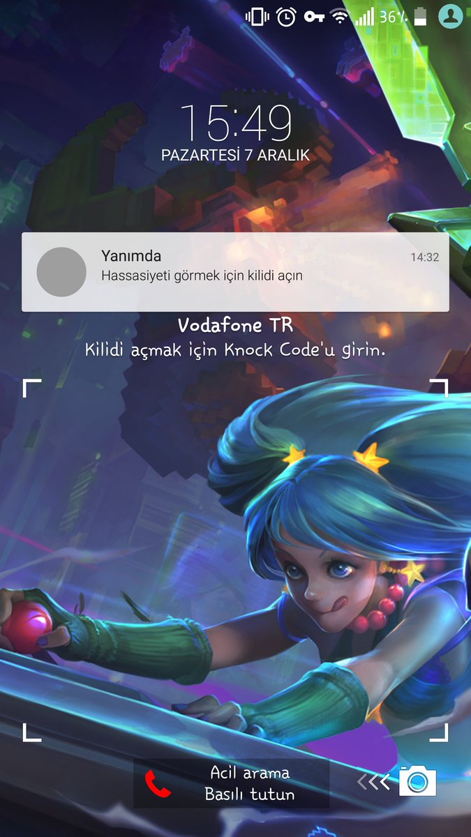 Owliee's tweet photo. Telefonun bana anlatmak istediği bir şeyler var sanırım... https://t.co/B02Jl7wMlR