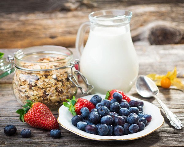 WomensHealthMag's tweet photo. The exact formula for a weight-loss boosting breakfast: https://t.co/NeUoGtKkmc https://t.co/uPDjaDXdaY