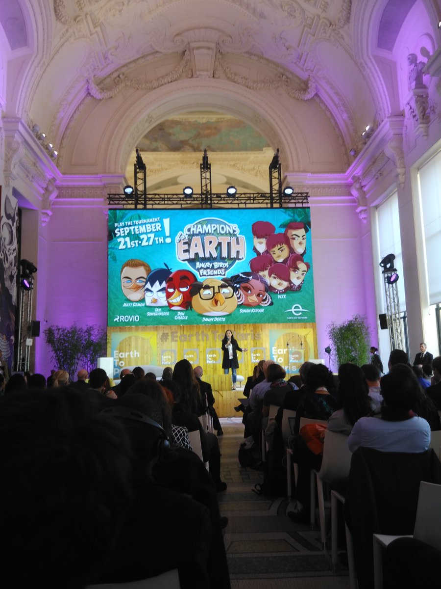 vroumeas's tweet photo. #AngryAboutClimateChange #AngryBirds against #ClimateChange really? #EarthToParis https://t.co/0rbFSjRy5c