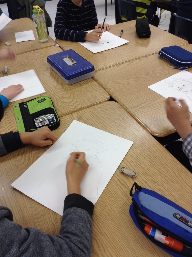 MrsMartinsTSMS's tweet image. Snowman drawing tutorial #class701 @thunderwolves98