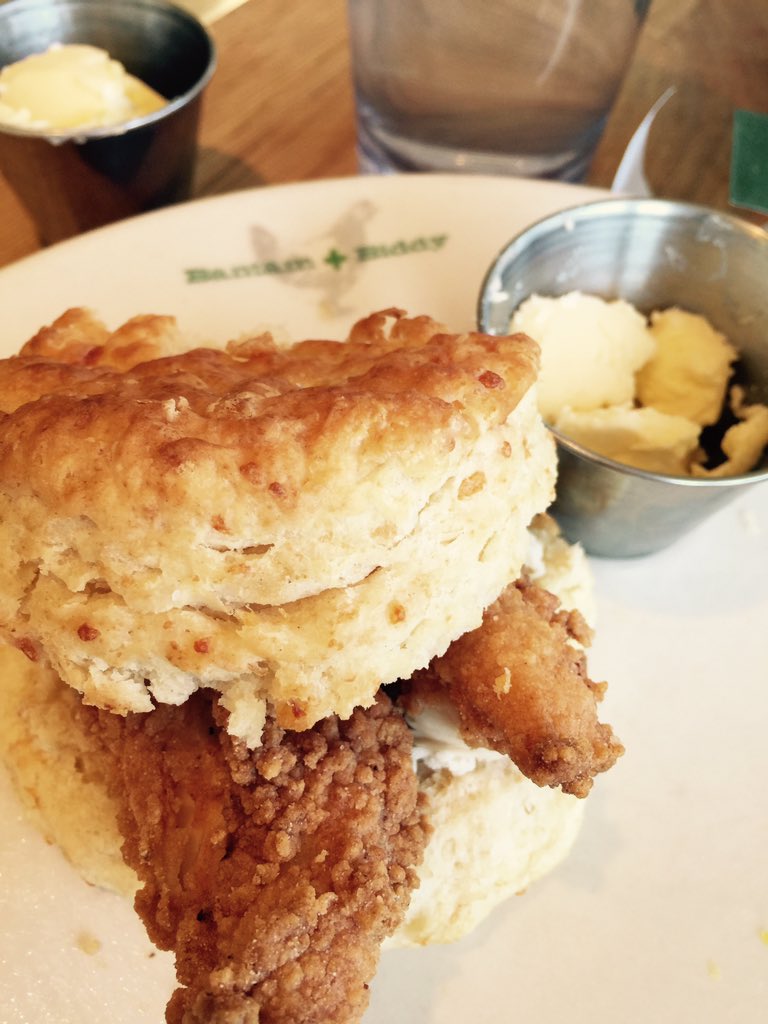 SAVFoodWineFest's tweet photo. Best chicken &amp; biscuits in the ATL @bantamandbiddy @shaundoty https://t.co/4PxAYEMDWX