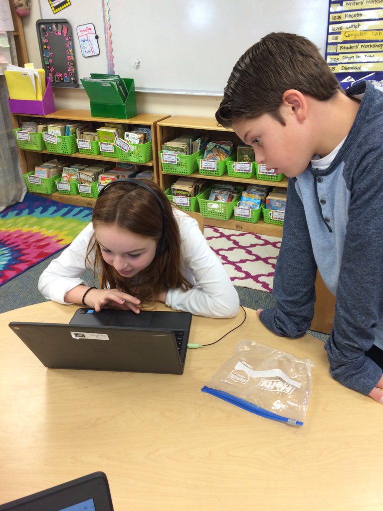 P2Greco's tweet photo. "I wrote 5 lines of code!" #rsd13ct #d13staff #lymanr13 #HourOfCode https://t.co/qnSMxCnr7G