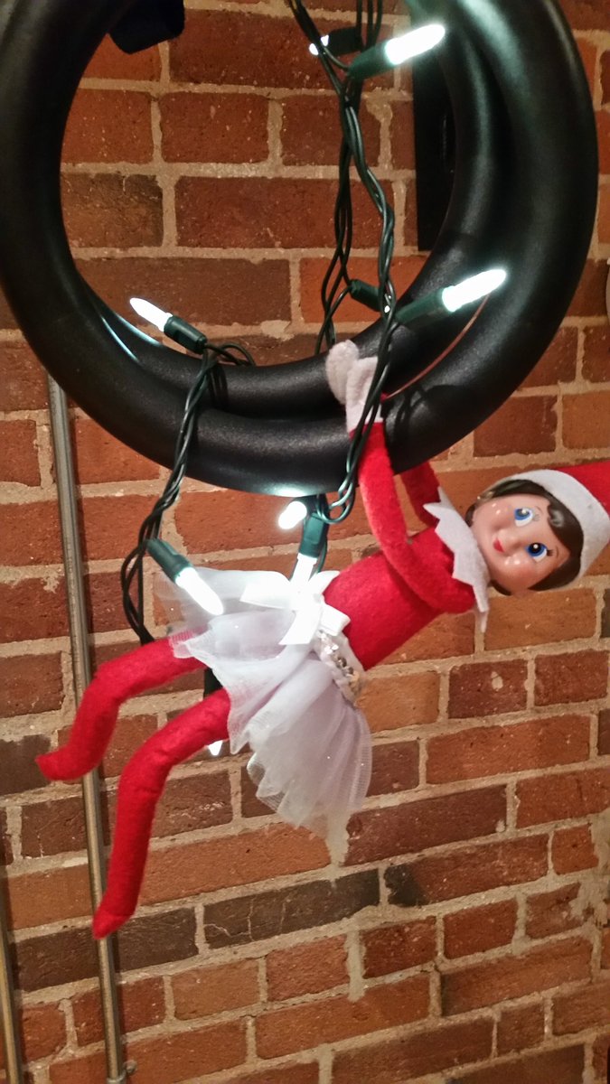 LiveWellCentre's tweet photo. How strong is an elf? #elfstrong #ygk #dkelves #fitforlife #livingwell #tistheseason https://t.co/tYBc5wTldR