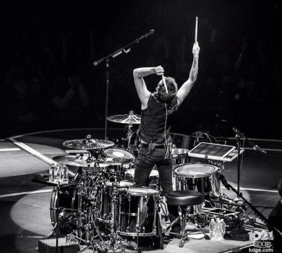  Happy birthday Dom!!!       Greetings from Chile      !!!! And stay away from Chris! xD 