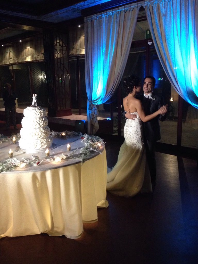 bbeventiwedding's tweet photo. Gli sposi BELLISSIMI❤️ https://t.co/Dt81HKBnDu