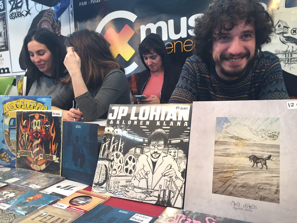 Musikazuzenean's tweet photo. Mikel Uraken musikazuzenean Standean da "Neguaren ostean" LP-arekin! @durangokoazoka https://t.co/YbGDeej5gh