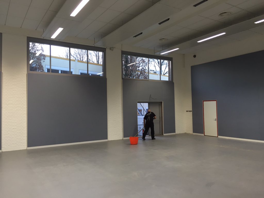 Novawall's tweet photo. #akoestische bekleding sportzalen @Odulphus gereed, mooie klus in @gemeentetilburg @tilburg https://t.co/ywqenaJ5tZ