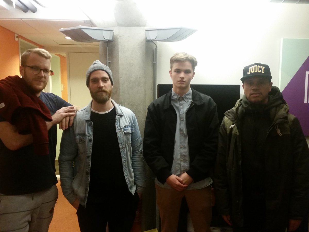 Beluister de show van gisteren via Mixcloud: mixcloud.com/SundayServiceF…

<a href="/venz/">Venz</a> x <a href="/Timmietex/">Timmietex</a> x @JengiBeats x @JiggyDje