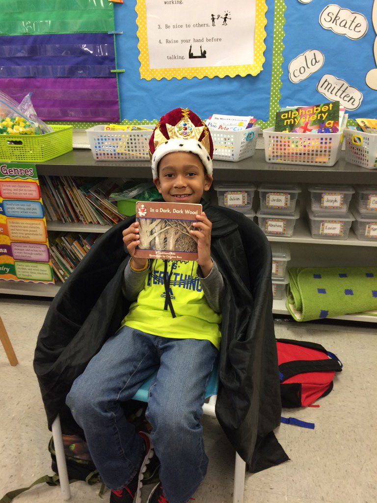 ckrull161's tweet image. @TheHornetsHive #RoyalReader