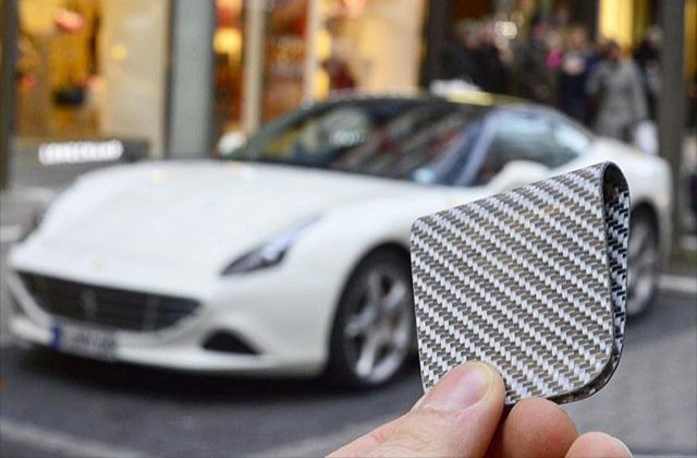 carbonfbrwallet's tweet photo. Crushed aluminum #carbonfiber #moneyclip with the #ferraricalifornia https://t.co/fyPc4W71Ut #christmasgift #edc https://t.co/BNw3obxqT6