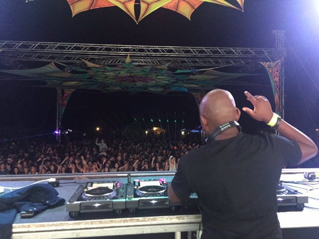 Djclock27's tweet photo. DjEuphonıc. Was on fıre thanx too hım wajellwa https://t.co/I4o1vdZaD9
