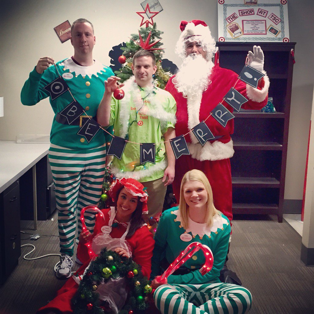 HAPPY HOLIDAYS from the 1955 crew! 🎯🎄