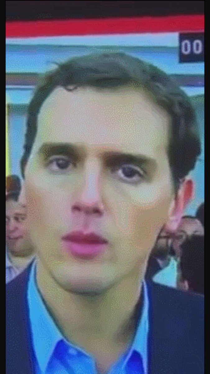 Cuantas hojas ha llevado rivera al debate?? "La bolsa de la compra ha bajado 10€" ja ja ja #7DElDebateDecisivo