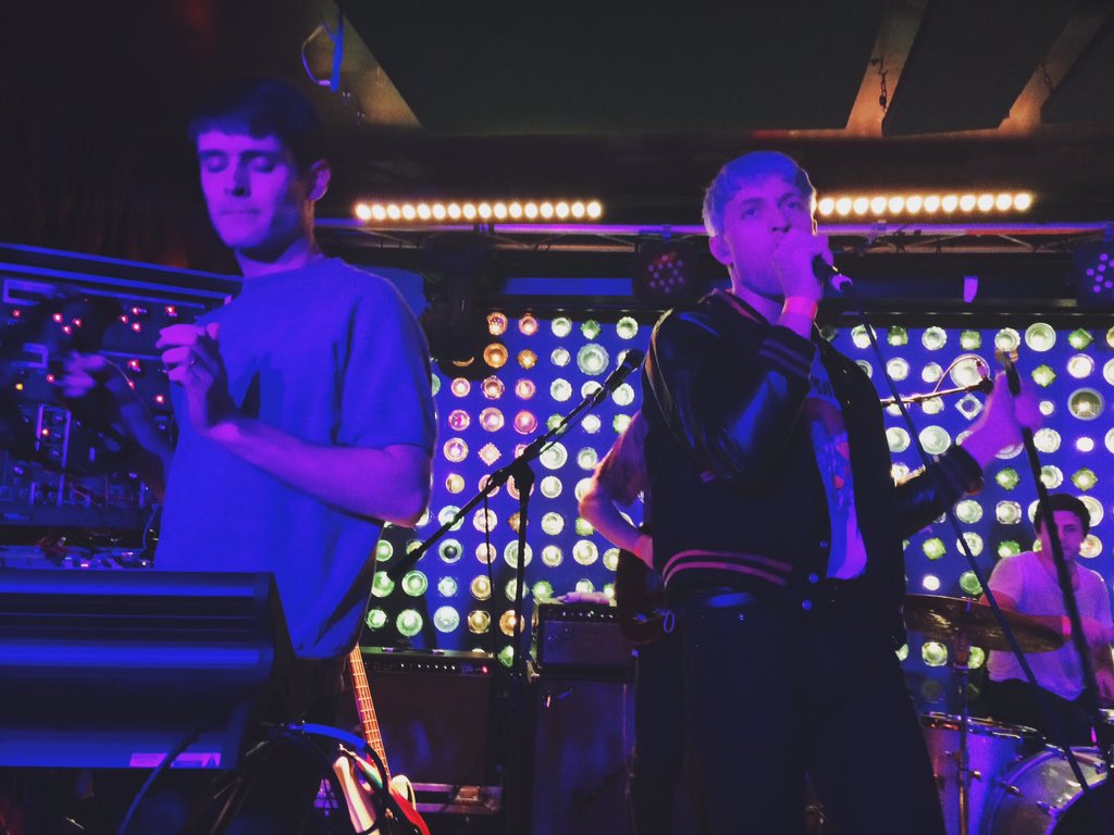 nikkiveefoto's tweet photo. Jonathan Pierce and Jacob Graham #TheDrums at #BabysAllRight #pictureoftheday https://t.co/EFg8GIhFQp