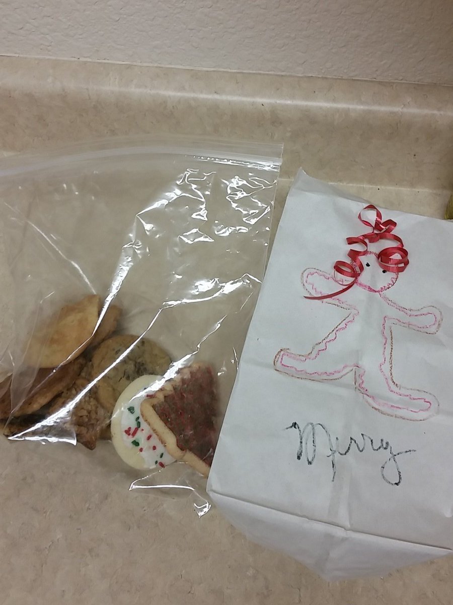 Magic_Mike619's tweet photo. Had a knock at the door. It was a Master Sergeant delivering cookies to those who cant with their families this year https://t.co/dN8xfDXASi