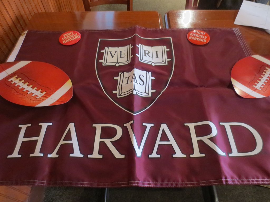 HarvardClubCLT's tweet photo. Lively bunch of Harvard and Yale alums at "The Game" Viewing Party! @HarvardAlumni @YaleAlumni https://t.co/WmzQD3HZMG