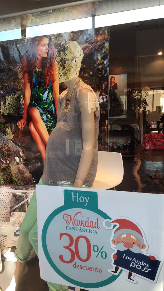 LosAndesPass's tweet photo. 30% Descuento con @LosAndesPass #NavidadFantastica @cientoypiquismo en la @labarracamall  @vivilaexperiencia https://t.co/no0yeMPuEk