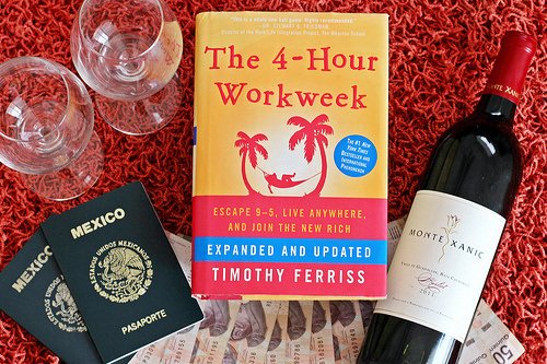 tferriss's tweet photo. Two E-Mail Autoresponses That Work https://t.co/vhyU4VvPH8 https://t.co/dgMv8zOuvs