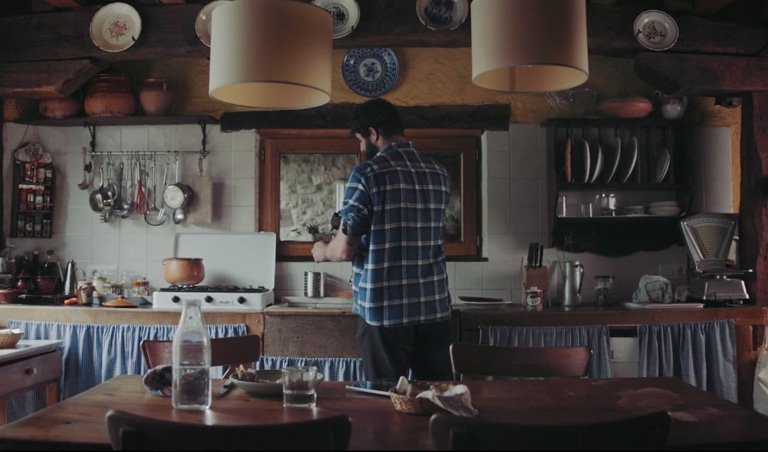 One of this week's community pick is this commercial by production company <a href="/KindVisuals/">Kind Visuals</a>: movidiam.com/portfolio/8938…