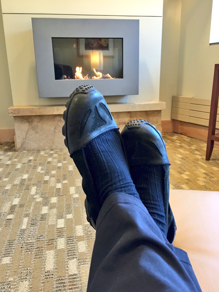 maryannGIT's tweet photo. Yoga shoes for radiation #3 today...ommmm... #3down7togo https://t.co/X2SxYrcBkl