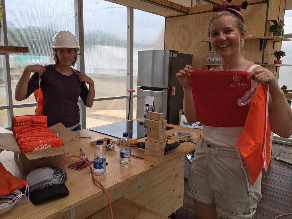 HelioMet's tweet image. Everyone loves a goodie bag, thanks @SolarDLAC, you just made our day! #SDLAC15 #buildingabetterplanet