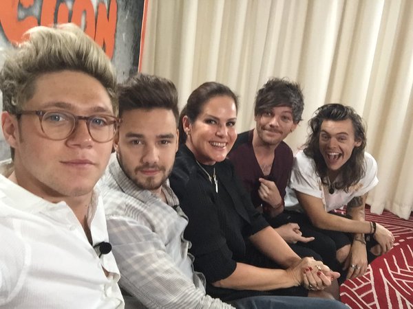 HarryTomlinsonR's tweet photo. Sto guardando da 92 minuti Niall e non riesco a smettere, e se riesco, guardo i Larry vicini. https://t.co/fhFNhXQsTS