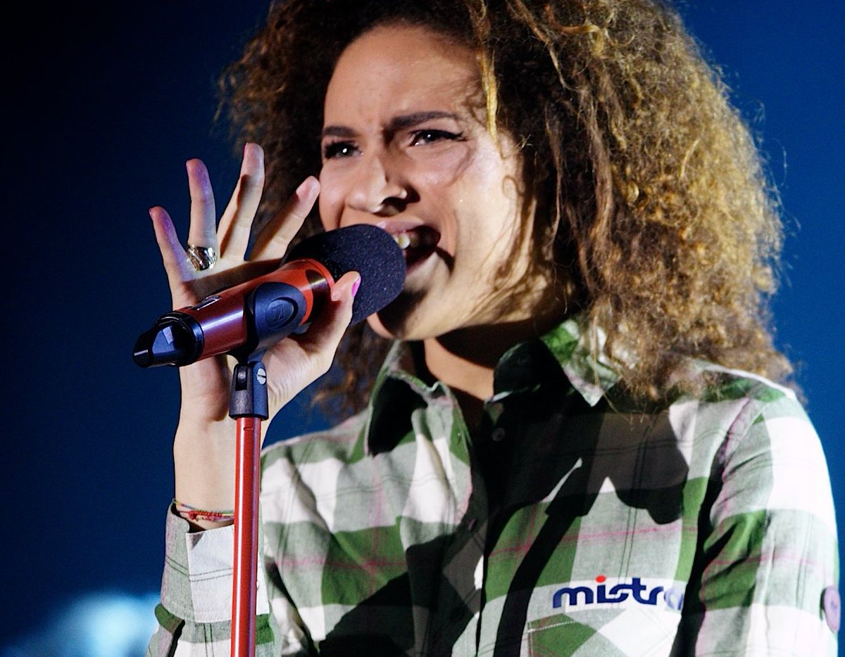 Mistral_Italia's tweet photo. #mmmm quanta determinazione! #Enrica sembra più carica che mai per la #Finale di #XF9, vero? #hounsogno #MistralX https://t.co/bYyKMxL131
