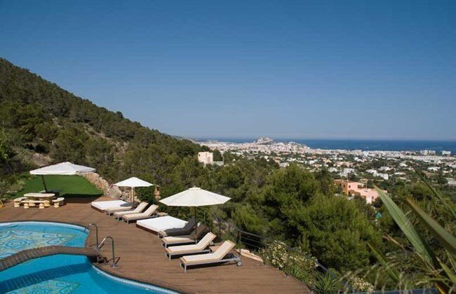 10 Bedroom Luxury Villa Ibiza(37).jpg