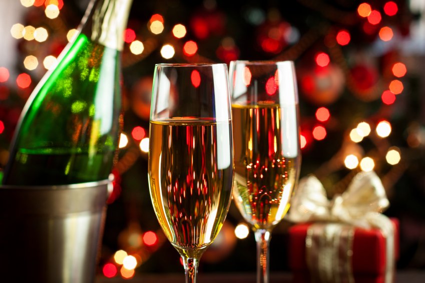 PartyPlanIt's tweet photo. Planning a last minute #SanDiego holiday party? https://t.co/0H0aQgAf9z Holiday Party Guide https://t.co/14jD5aI8QA https://t.co/sXgRaQkdff