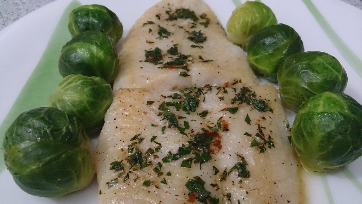 LoveyourFish's tweet photo. It's that time of year!!!! Sprouts with everything... Get it on.... #Sprouts #Eatmorefish #Christmas https://t.co/wuz1nnTFgq