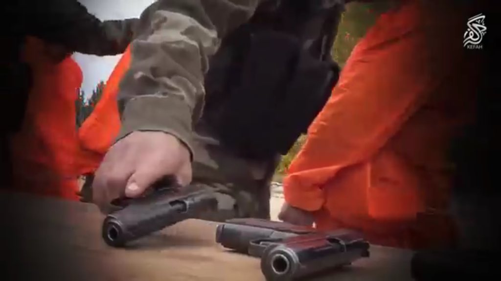 AAhronheim's tweet photo. Interesting video out of #LevantFront. First you think they will execute #IS prisoners (including teens) but then... https://t.co/8TWgoDhFq9