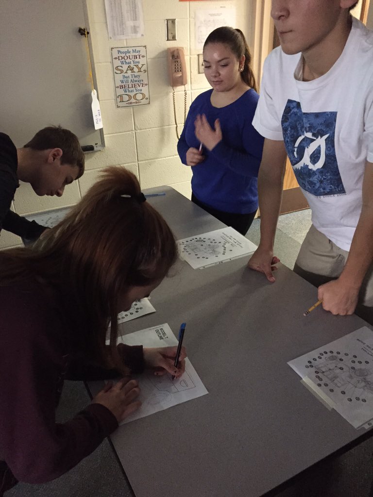 kpow100's tweet photo. 1920's Ford Factory  #handsonlearning #learningisfun @HBMBears @CrystalLakeSD47 https://t.co/QusRtwJ80C