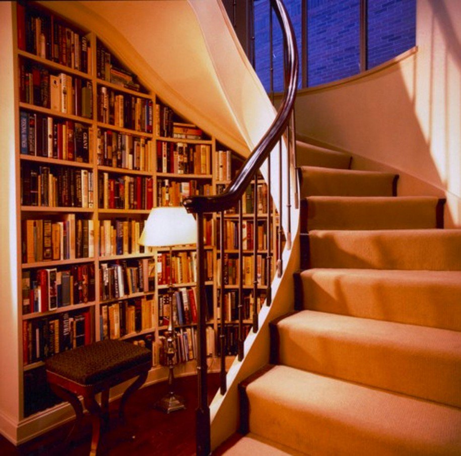 mosaikhomes's tweet photo. That space under the stairs? Bookshelves! 
#bookworm #decor #organized https://t.co/z5kNOFY7Cd